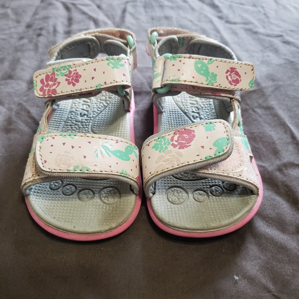 See Kai Runners Sandals With Velcro Back Straps Pink With Flower Design Size 5